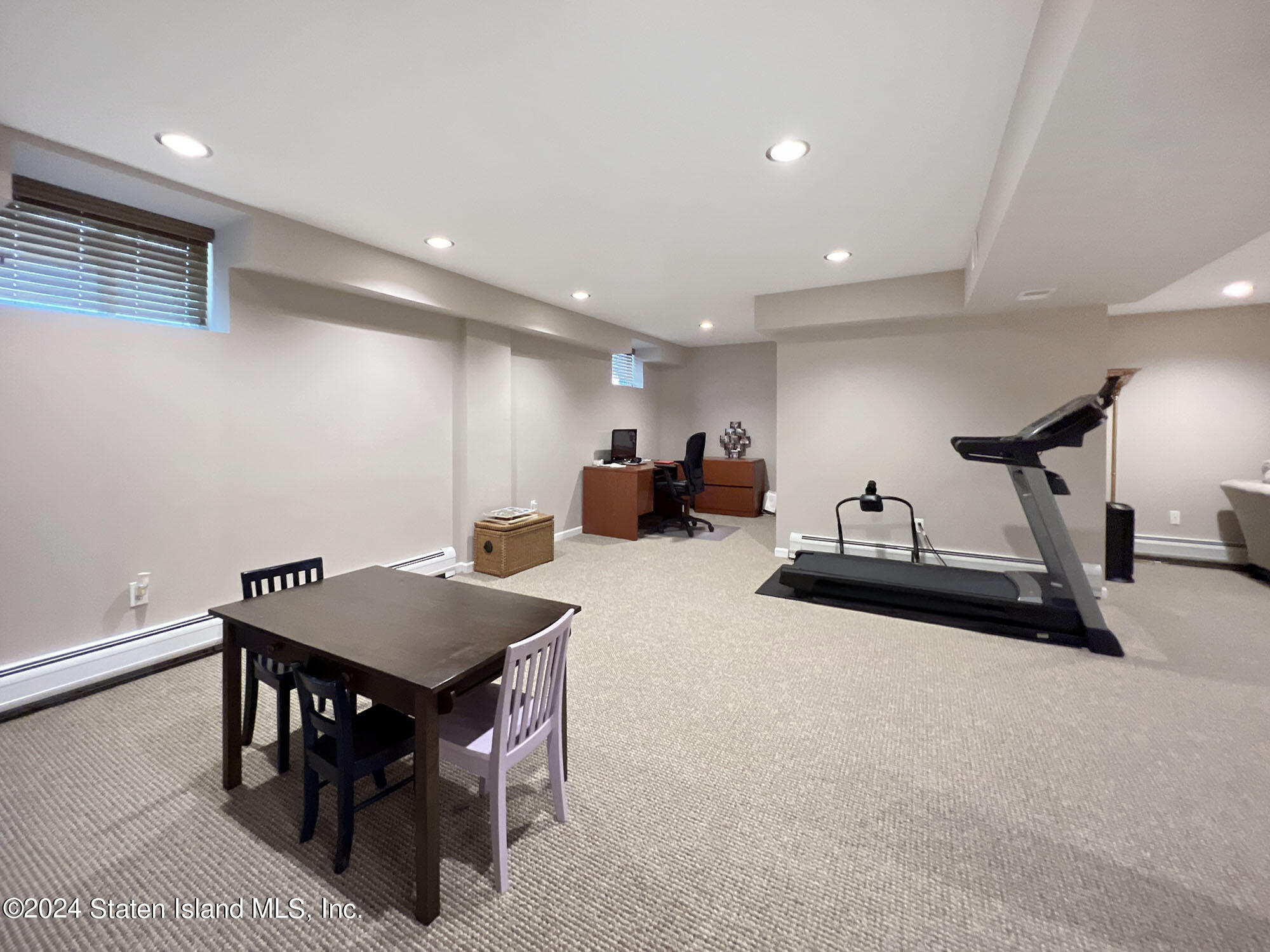 57 Everett Avenue Staten Island, NY 10309 - Photo 35 of 43 IMG_1378