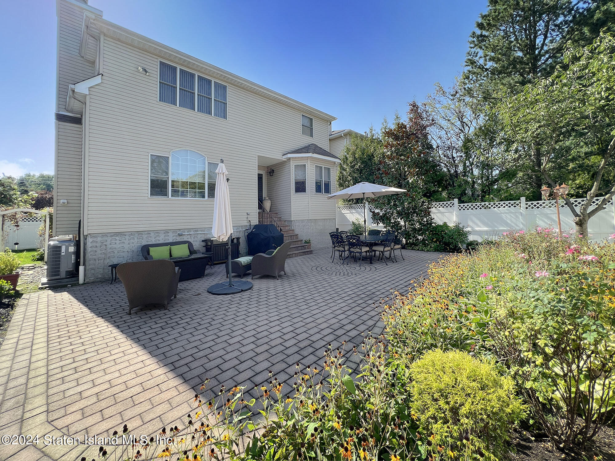 57 Everett Avenue Staten Island, NY 10309 - Photo 40 of 43 IMG_1345