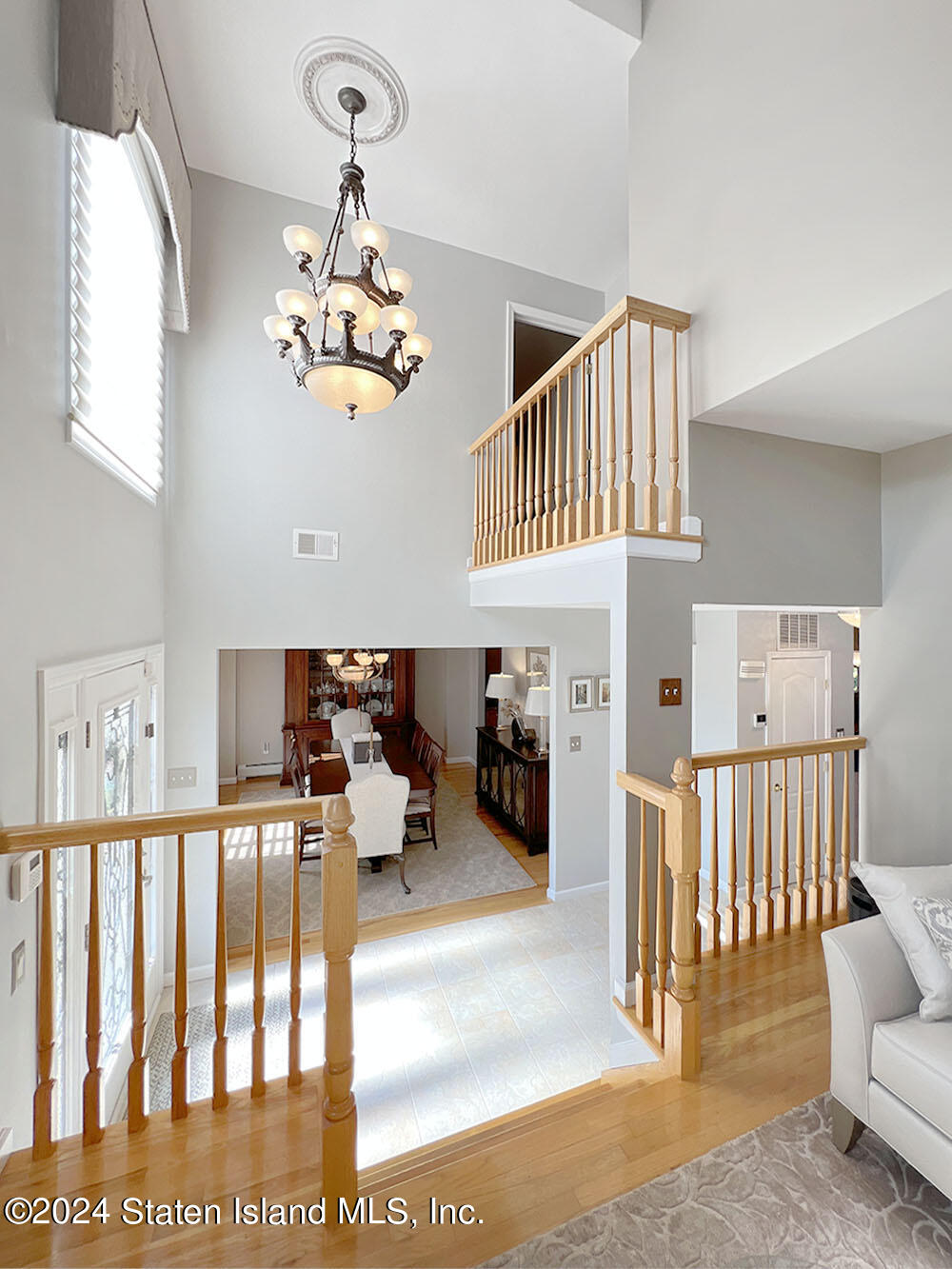 57 Everett Avenue Staten Island, NY 10309 - Photo 5 of 43 IMG_1391