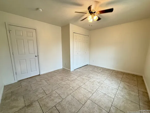 $775 | 1511 West Ashby Place, Unit 3, San Antonio, TX 78201
