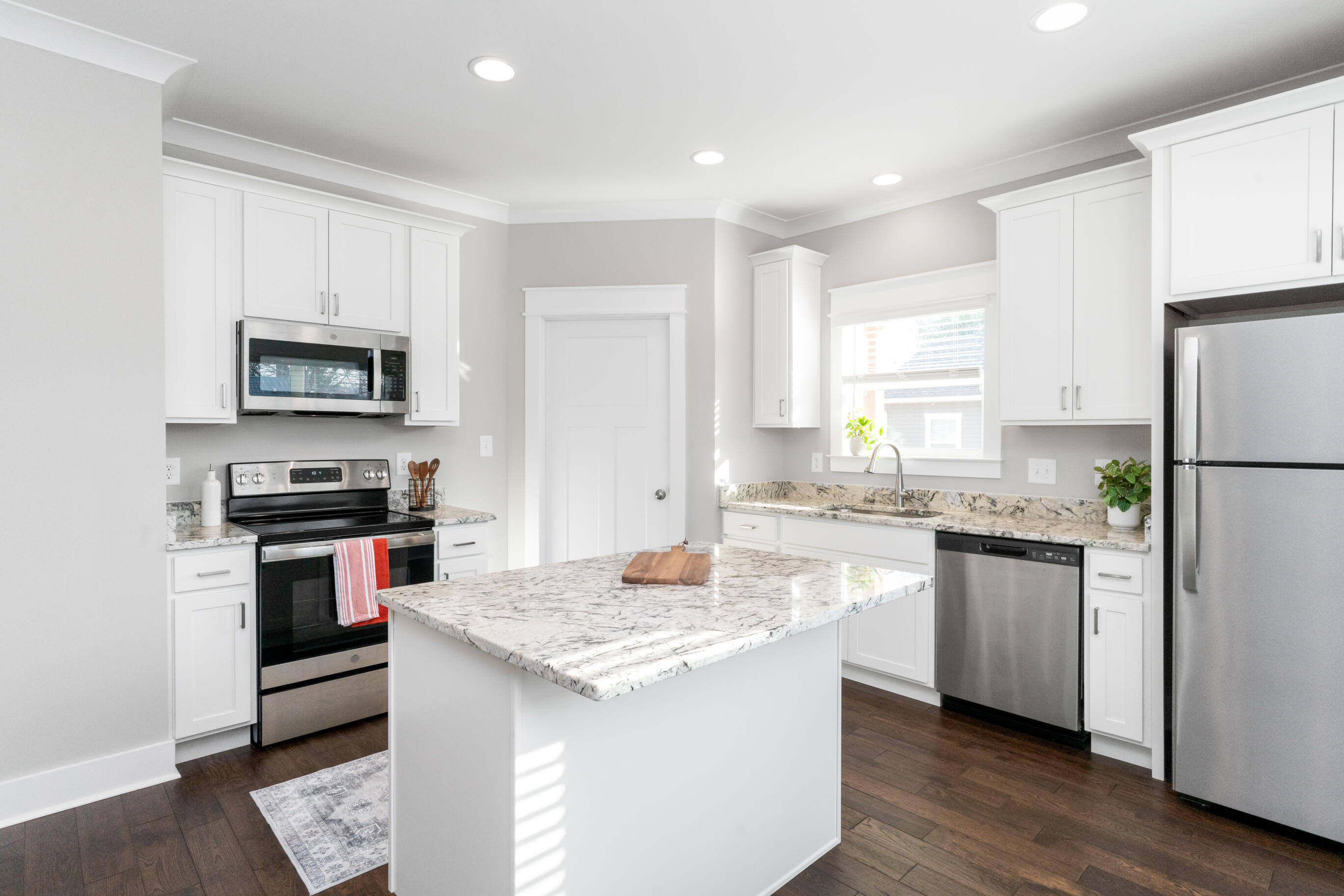 1112 Phillips Street Southwest Cleveland, TN 37311 - Photo 2 of 20 Kitchen
