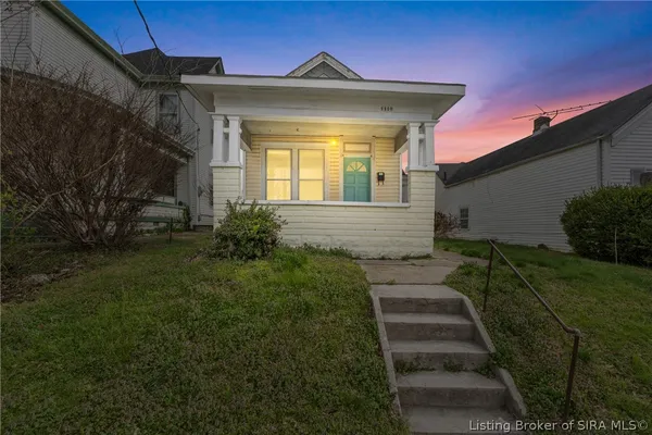 $159,900 | 1110 State Street, New Albany, IN 47150