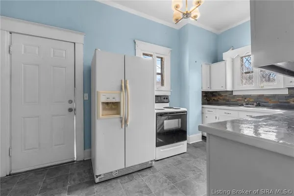 $159,900 | 1110 State Street, New Albany, IN 47150