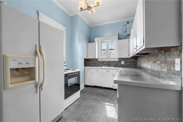 $159,900 | 1110 State Street, New Albany, IN 47150
