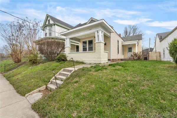 $159,900 | 1110 State Street, New Albany, IN 47150