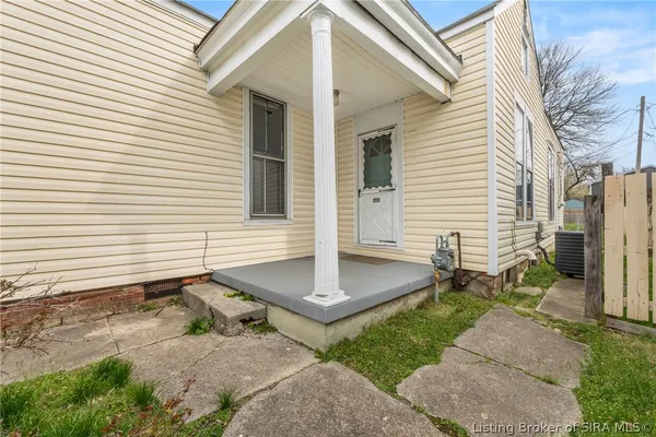 $159,900 | 1110 State Street, New Albany, IN 47150