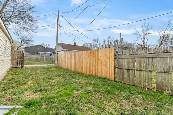 $159,900 | 1110 State Street, New Albany, IN 47150