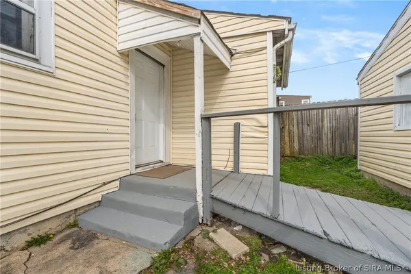 $159,900 | 1110 State Street, New Albany, IN 47150