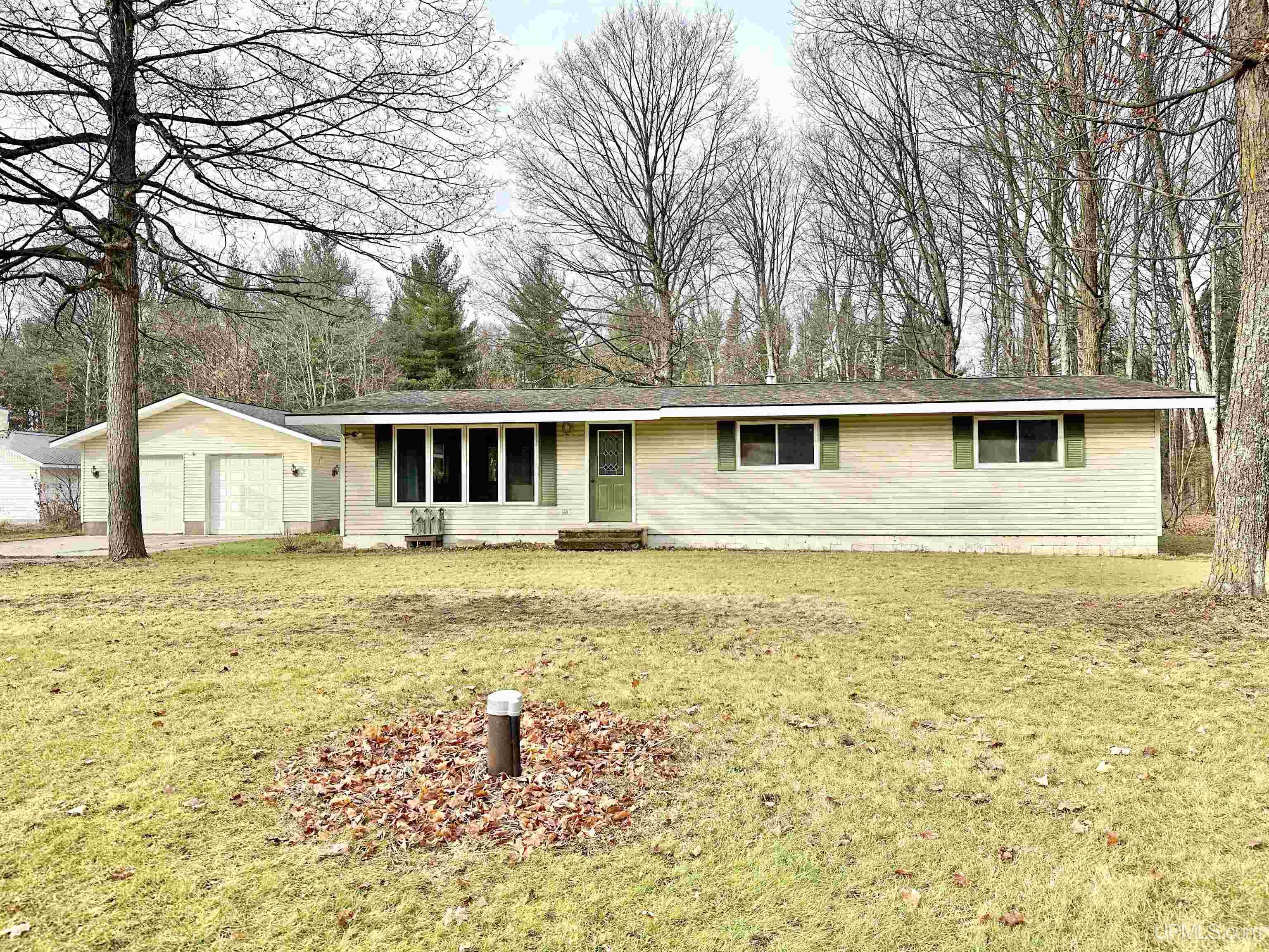 10661 South 75 Road Rapid River, MI 49878 - Photo 33 of 47