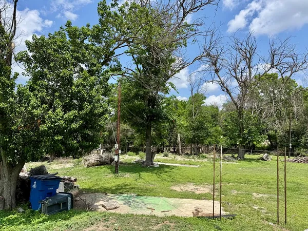 $395,000 | 212 Way Drive, Ingram, TX 78025