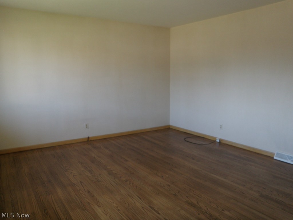 30887 Harrison Road Wickliffe, OH 44092 - Photo 4 of 10 Gallery Image 4