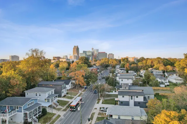 $425,000 | 1238 Coach Sta Alley, Unit 101, Raleigh, NC 27601