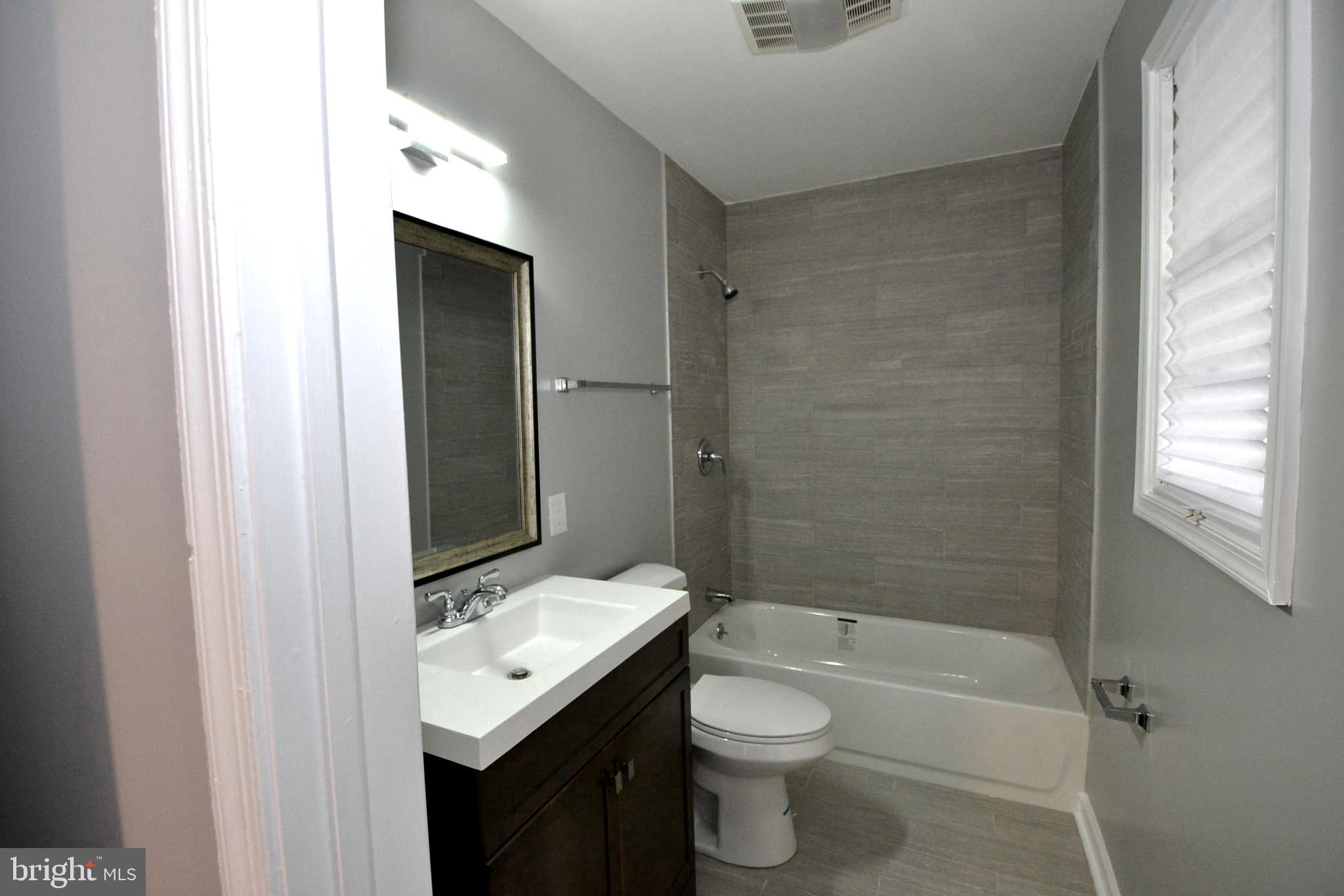 3901 Clarinth Road Baltimore, MD 21215 - Photo 19 of 39