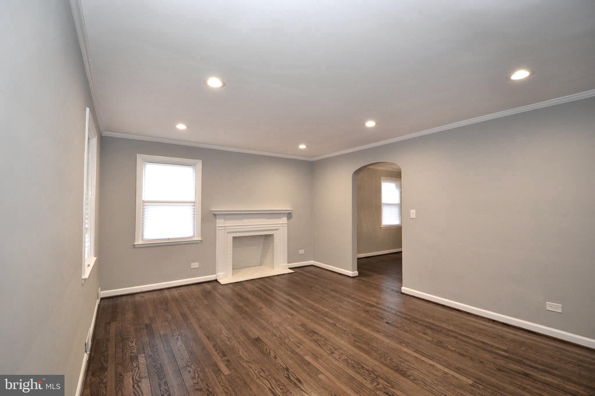 3901 Clarinth Road Baltimore, MD 21215 - Photo 4 of 39