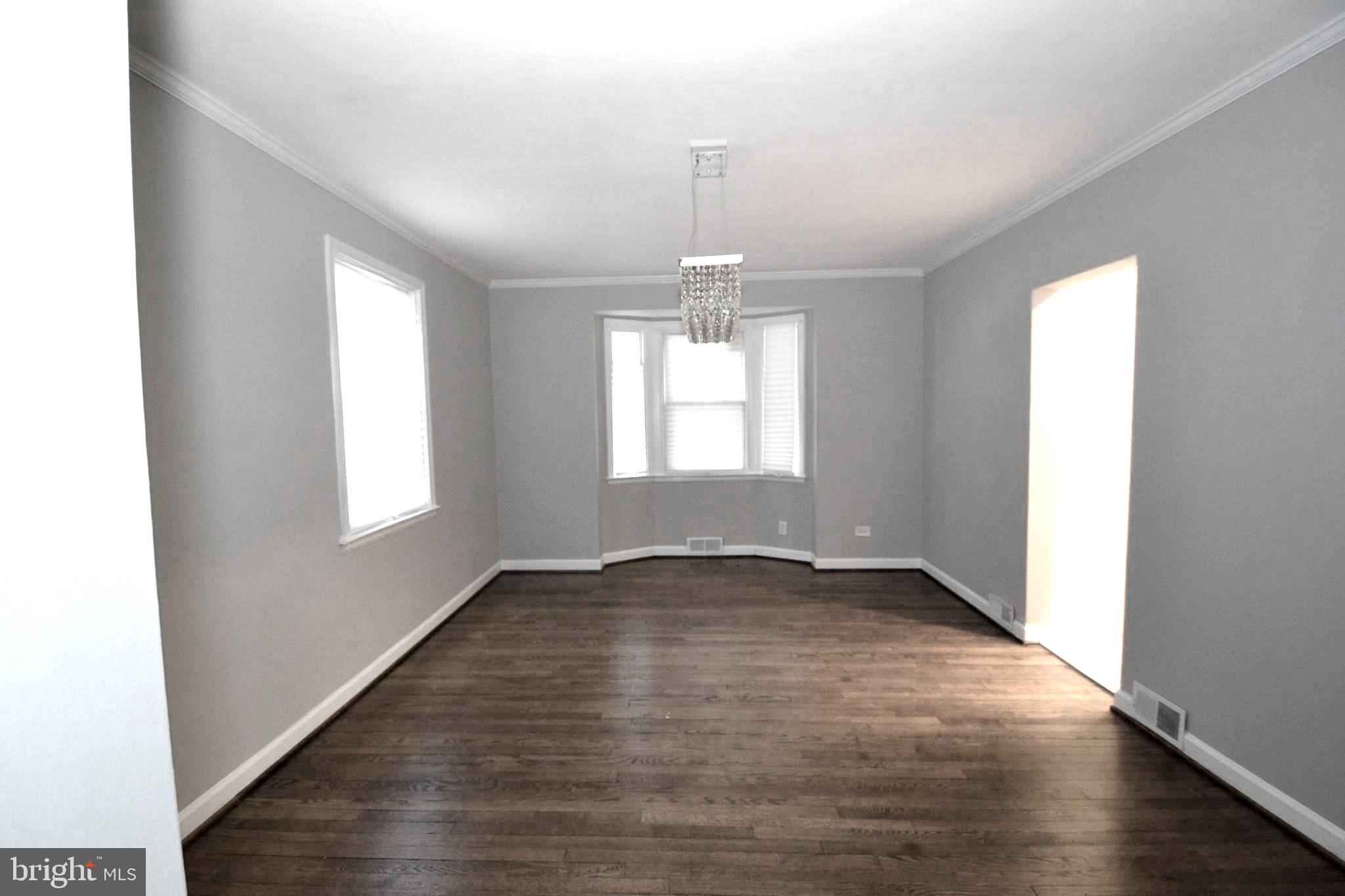 3901 Clarinth Road Baltimore, MD 21215 - Photo 7 of 39