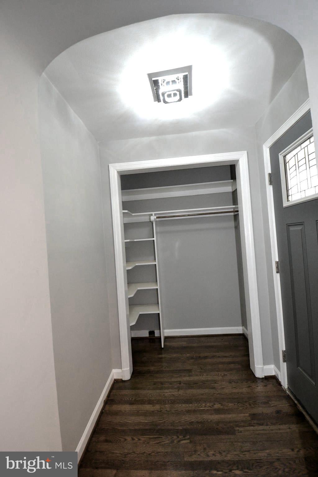 3901 Clarinth Road Baltimore, MD 21215 - Photo 8 of 39