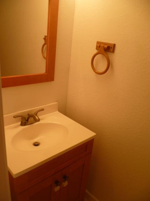 423 Sombrero Beach Road, Unit 7 Marathon, FL 33050 - Photo 12 of 12 Downstairs Half-Bath