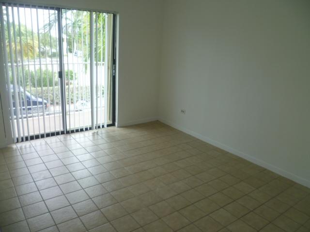 423 Sombrero Beach Road, Unit 7 Marathon, FL 33050 - Photo 7 of 12 Master Bedroom