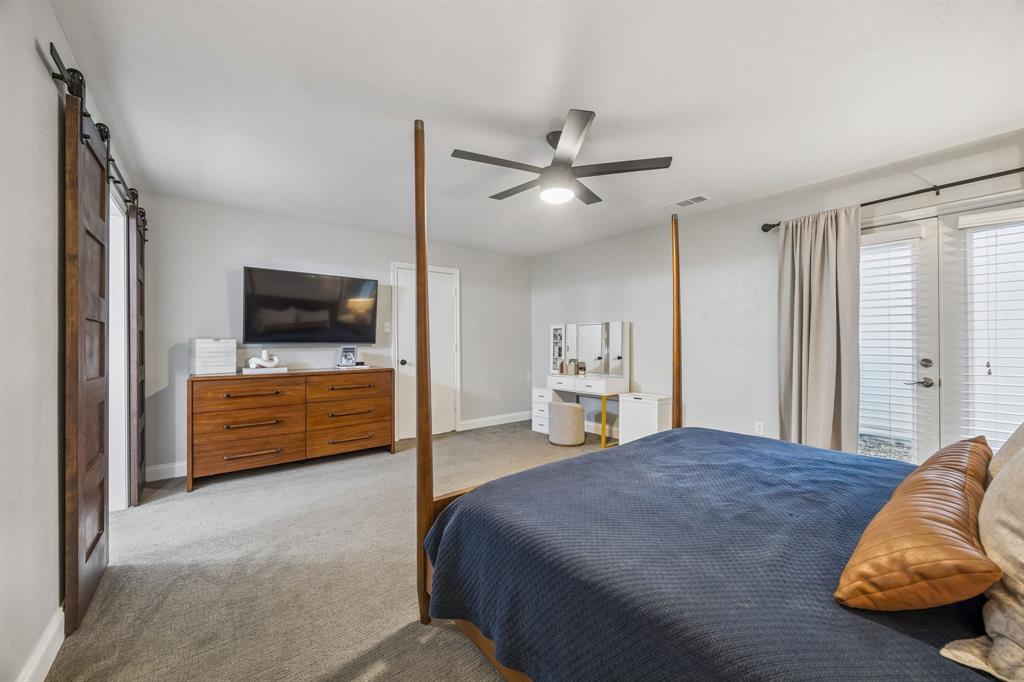 8043 Moss Meadows Drive Dallas, TX 75231 - Photo 15 of 28