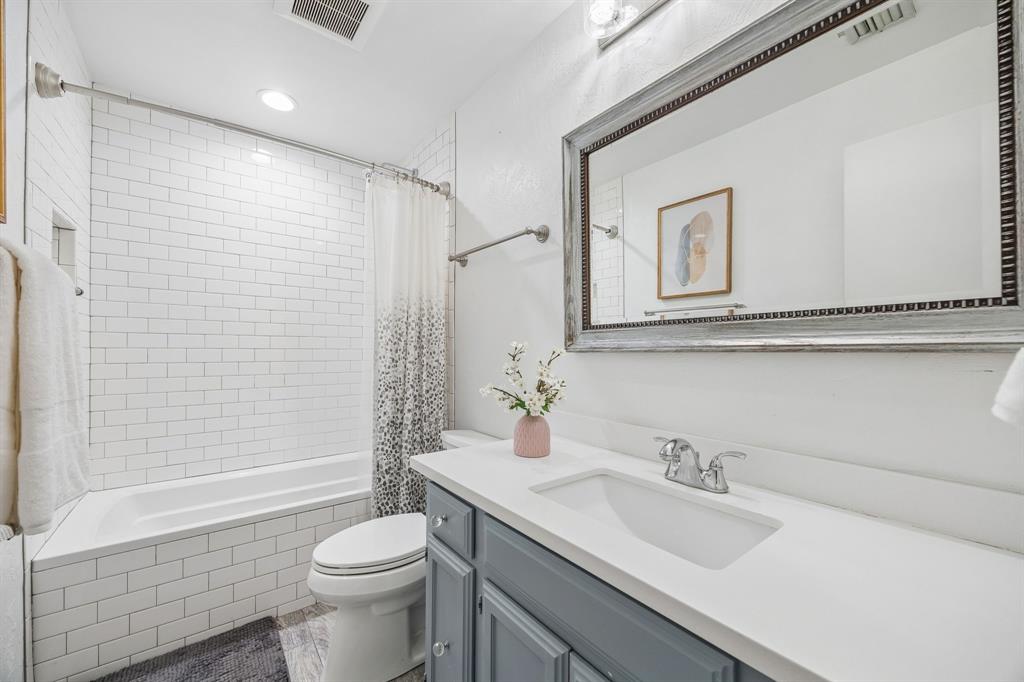 8043 Moss Meadows Drive Dallas, TX 75231 - Photo 21 of 28