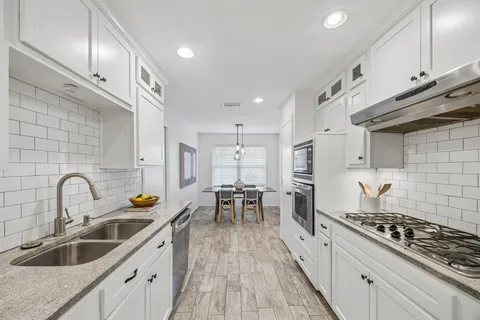 $650,000 | 8043 Moss Meadows Drive, Dallas, TX 75231