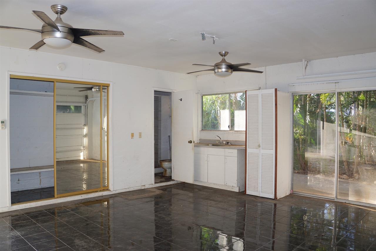 440 Mikioi Place Kihei, HI 96753 - Photo 12 of 28 a view of an empty room and window