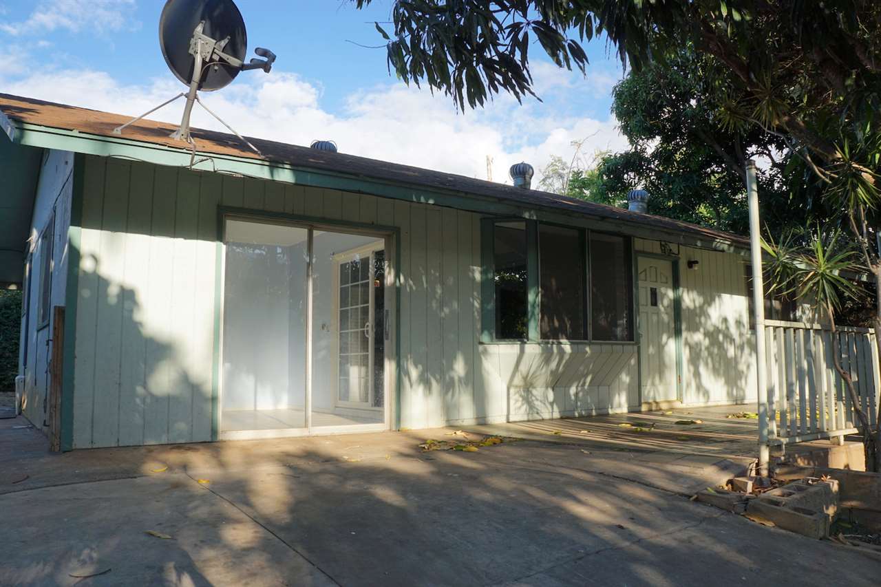 440 Mikioi Place Kihei, HI 96753 - Photo 18 of 28 front view of a house with a porch