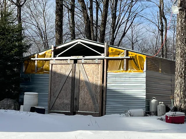 $249,000 | 2924 New Duck Pond Road, Sheffield, VT 05866