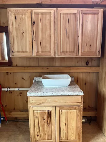 $249,000 | 2924 New Duck Pond Road, Sheffield, VT 05866