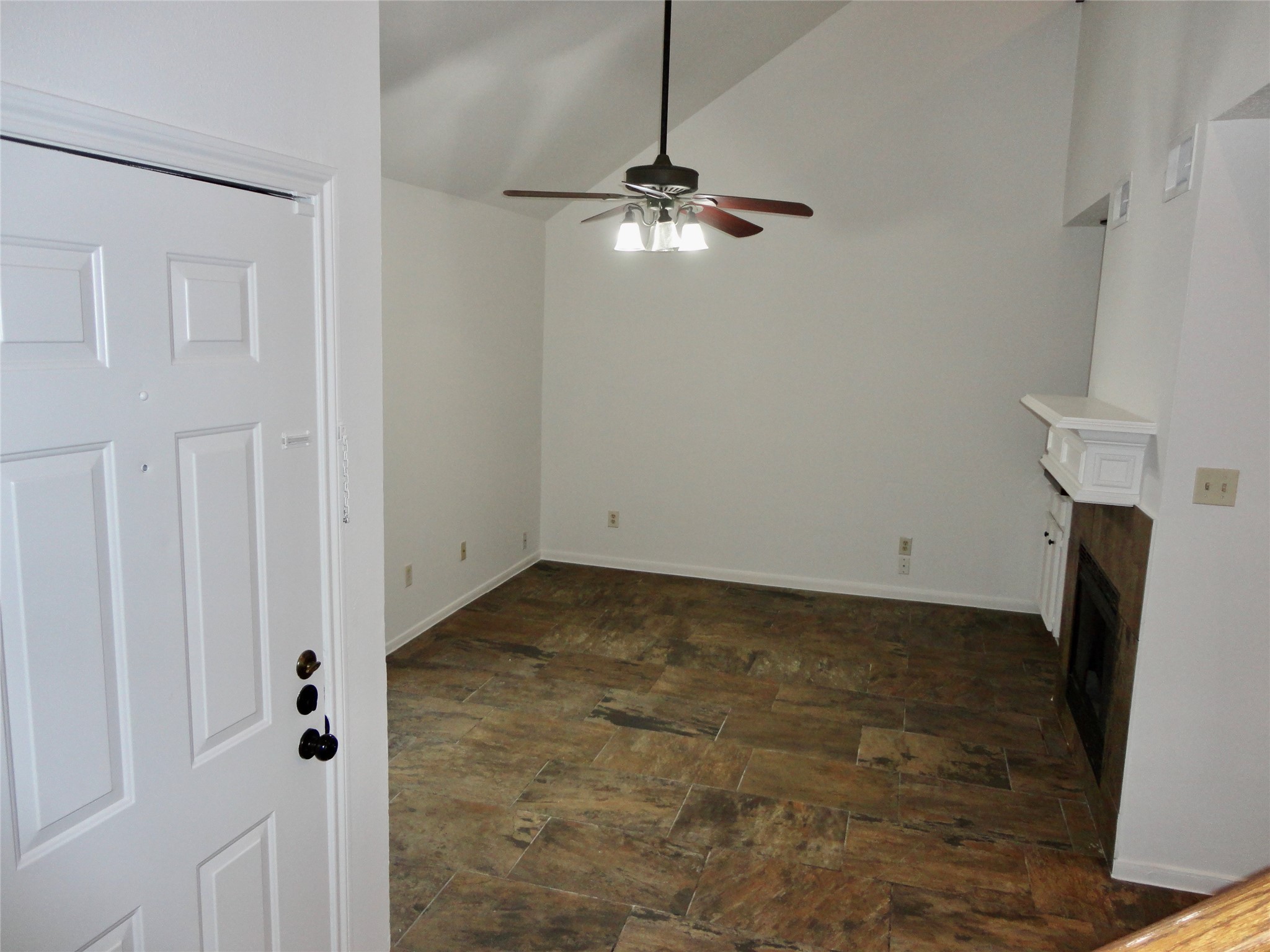 6700 Richardson Road, Unit 204 Houston, TX 77069 - Photo 26 of 39 a view of a livingroom with a fireplace
