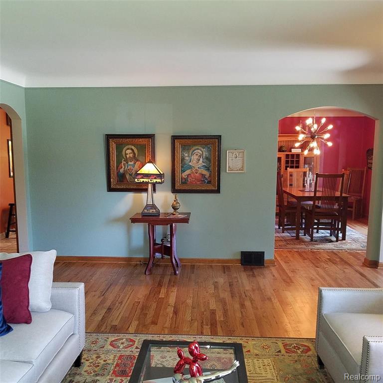 412 Roland Court Grosse Pointe Farms, MI 48236 - Photo 9 of 44