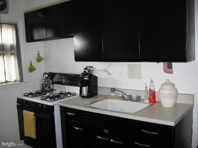 2205 Hawthorne Road Middle River, MD 21220 - Photo 7 of 22 Kitchen