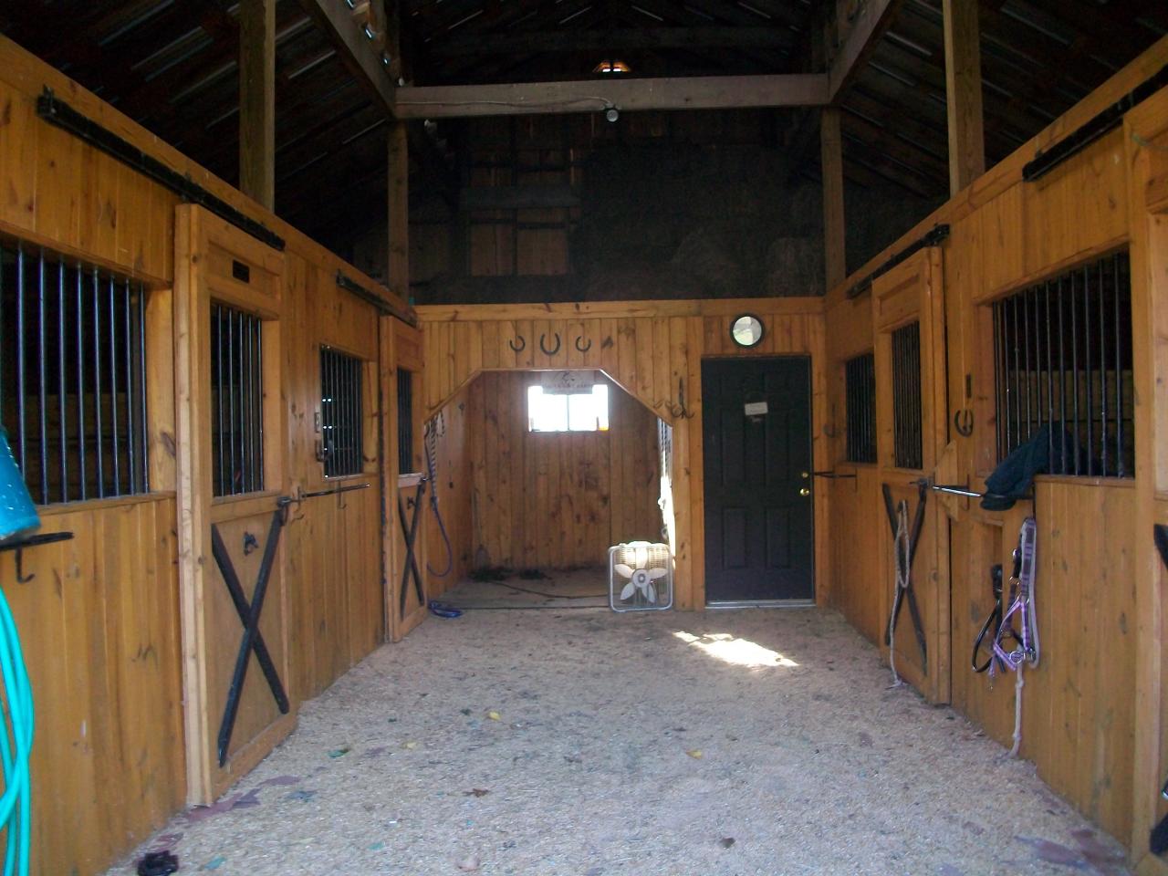 1430 Daniels Run Road Northeast Check, VA 24072 - Photo 5 of 20 stalls
