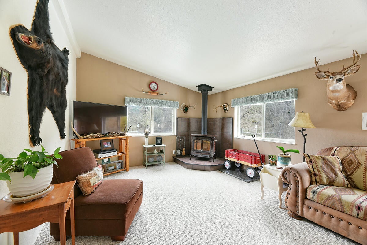2323 Holcomb Springs Road Gold Hill, OR 97525 - Photo 13 of 53 7B4F64CC-A32F-4FF1-AEDB-DECCB605A468