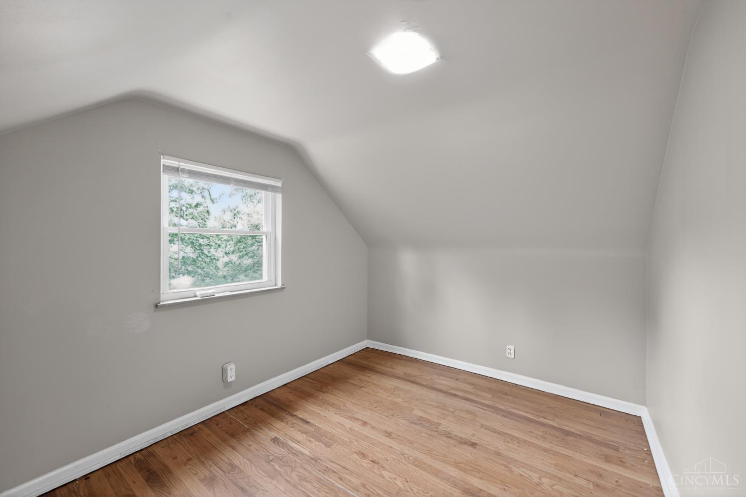 1398 Adams Road Cincinnati, OH 45231 - Photo 24 of 30