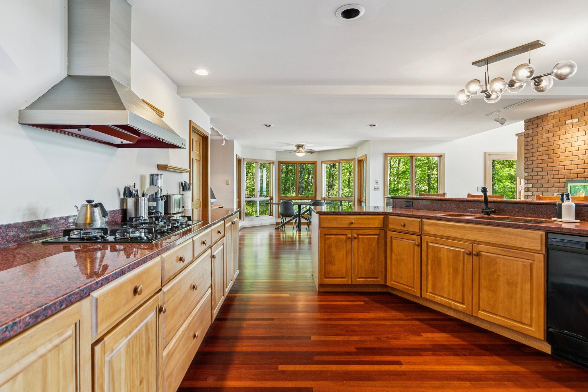 332 Cushing Road Woodstock, VT 05091 - Photo 8 of 60