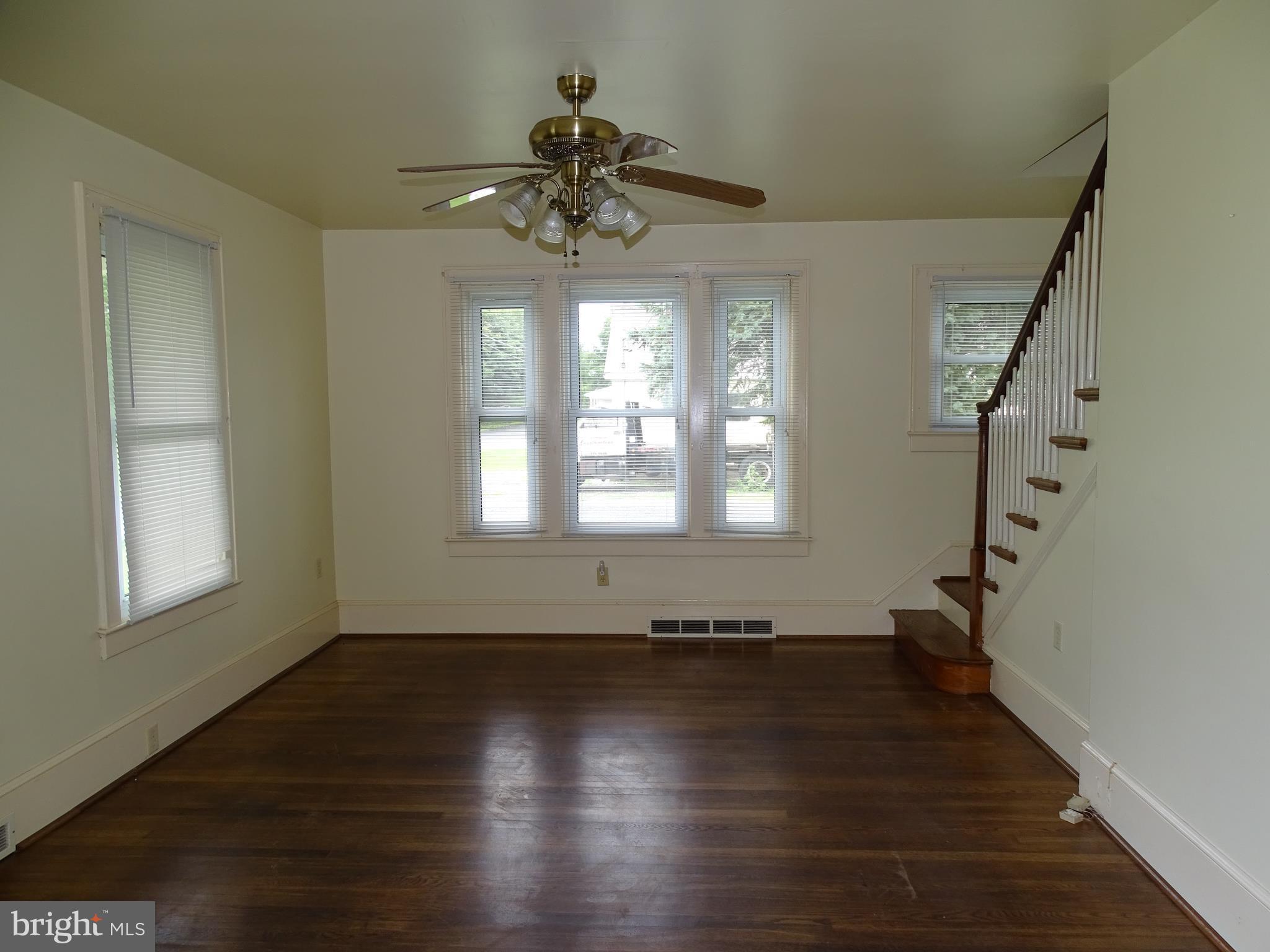 7512 Friendship Village Road Chambersburg, PA 17202 - Photo 3 of 30 Living Room
