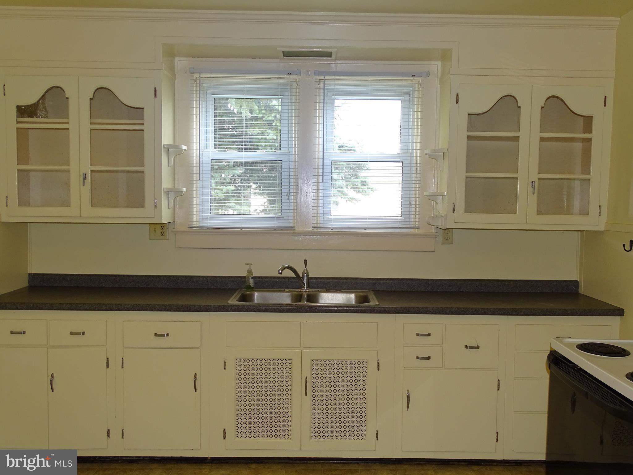 7512 Friendship Village Road Chambersburg, PA 17202 - Photo 9 of 30 Kitchen