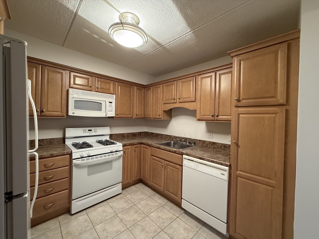 1550 Worcester Road, Unit 304 Framingham, MA 01702 - Photo 2 of 29 Gallery Image 2
