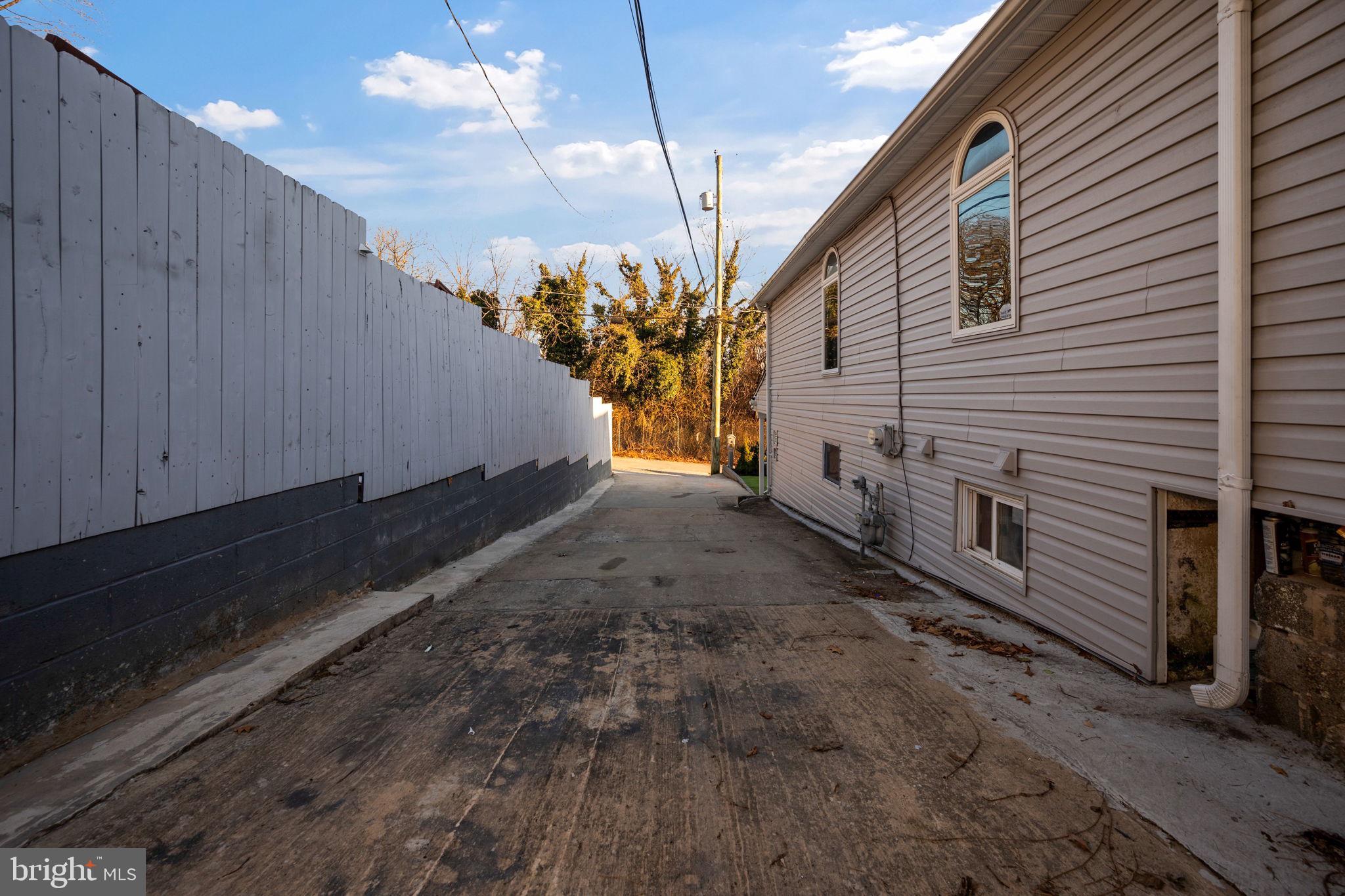 7902 Bridge Avenue Baltimore, MD 21237 - Photo 32 of 61