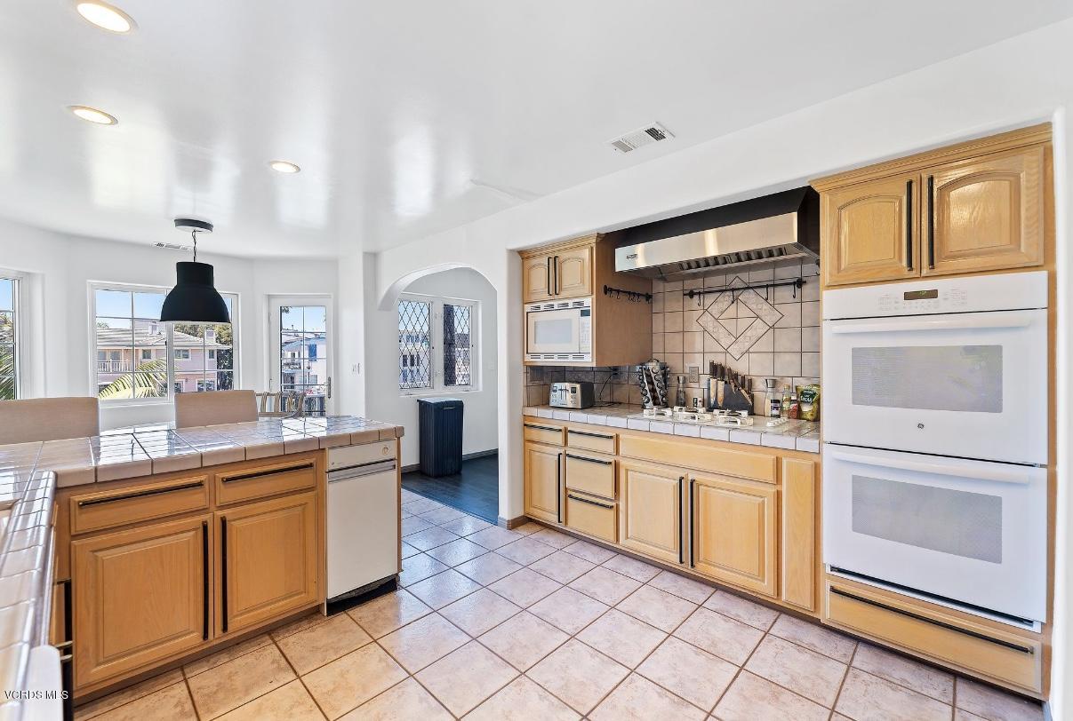 2045 Ravoli Drive Oxnard, CA 93035 - Photo 13 of 36 IMG_2590