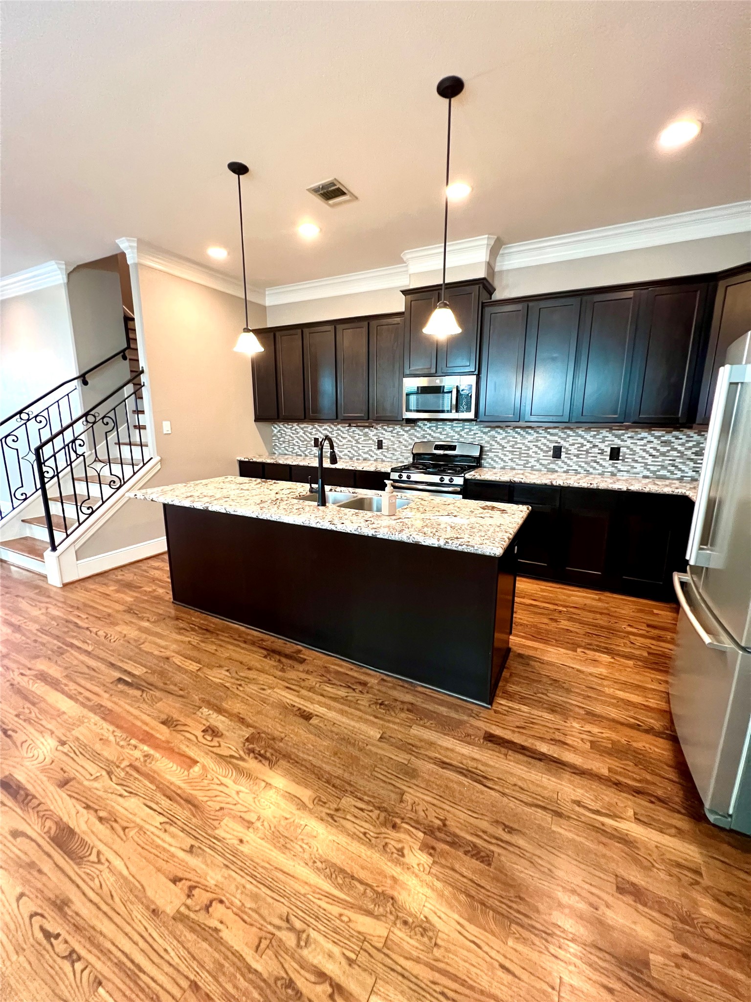 1818 Edwards Street Houston, TX 77007 - Photo 5 of 33