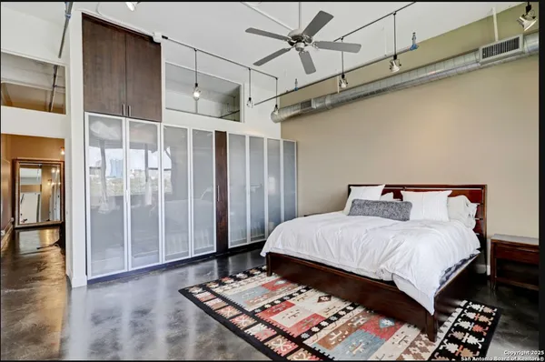 $550,000 | 831 South Flores Street, Unit 24072409, San Antonio, TX 78204