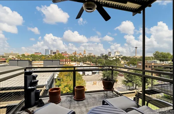 $550,000 | 831 South Flores Street, Unit 24072409, San Antonio, TX 78204