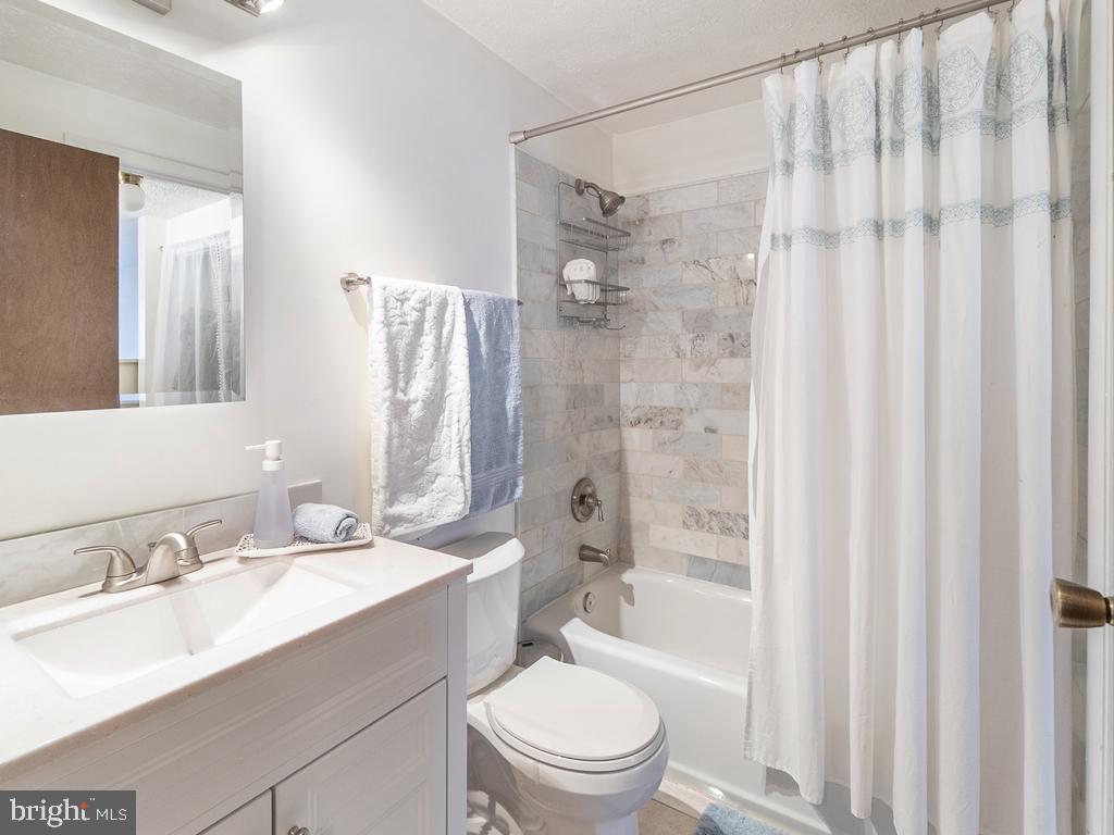 8341 Windfall Road Springfield, VA 22153 - Photo 19 of 31 Upstairs Bathroom