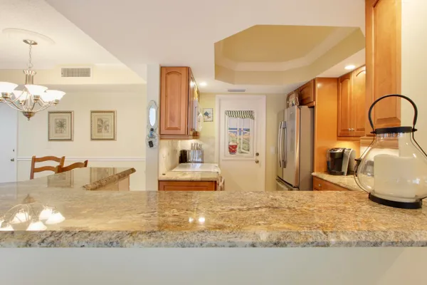 $4,000 | 630 Ocean Drive, Unit 102, Juno Beach, FL 33408