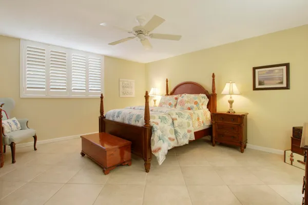 $4,000 | 630 Ocean Drive, Unit 102, Juno Beach, FL 33408