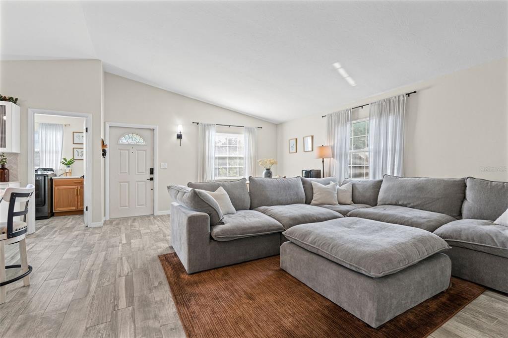 429 Patterson Avenue Osprey, FL 34229 - Photo 8 of 46