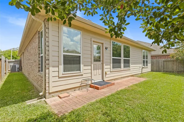 $299,000 | 611 Orchid Hill Drive East, Conroe, TX 77301