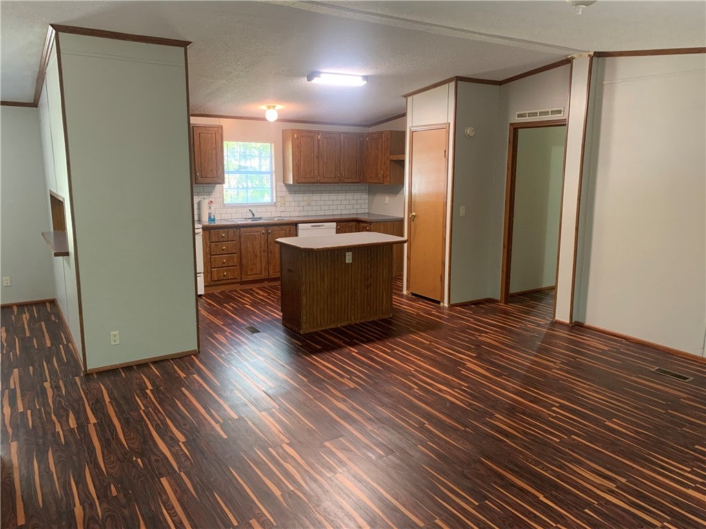 109 Woodland Road Notasulga, AL 36866 - Photo 7 of 17 Gallery Image 7
